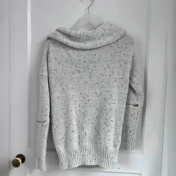 Naked Wardrobe Off Shoulder Knitted Grey Sweater Size M/L - Picture 1 of 3